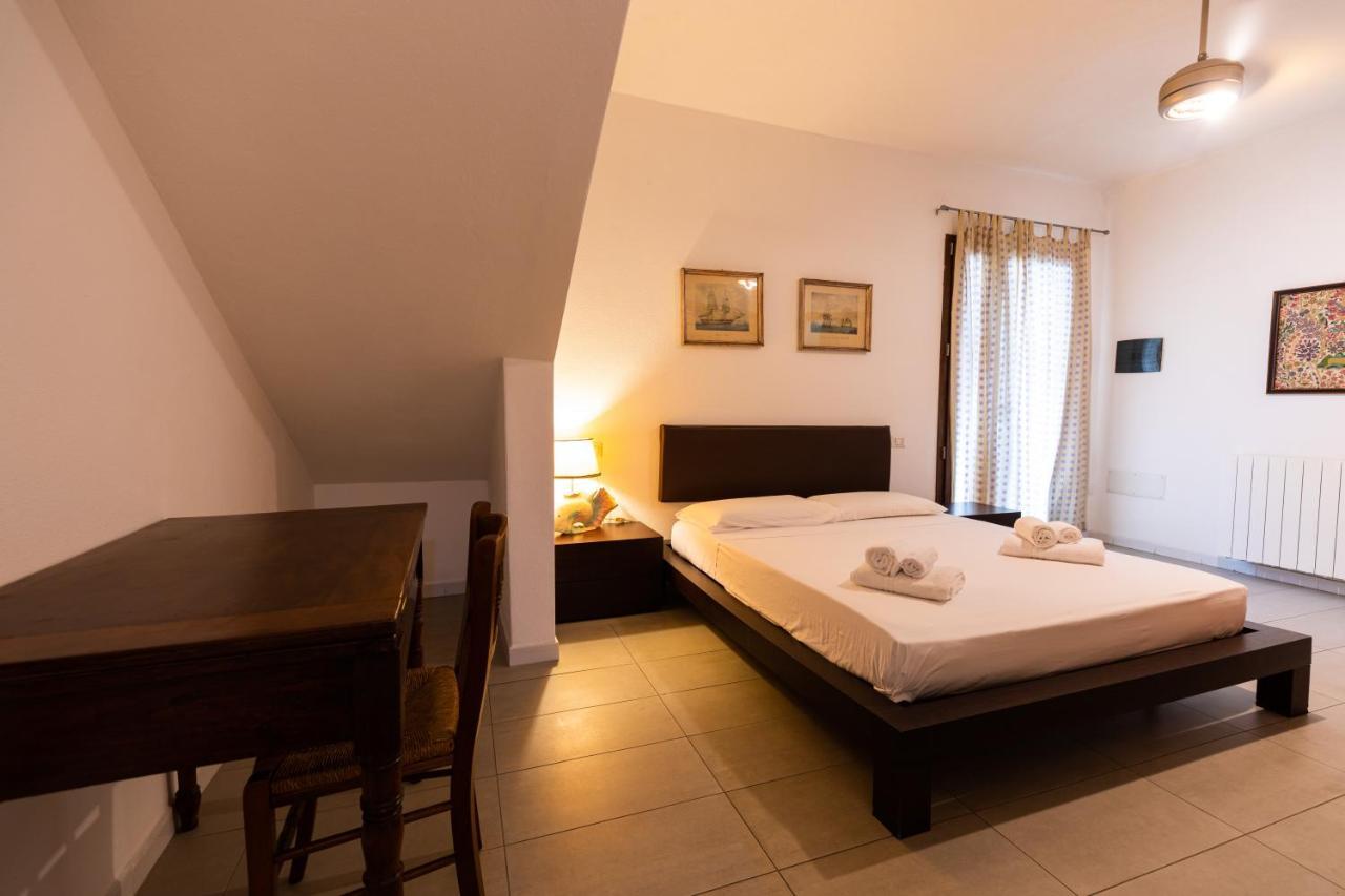 Theo'S Rooms Olbia Exterior photo