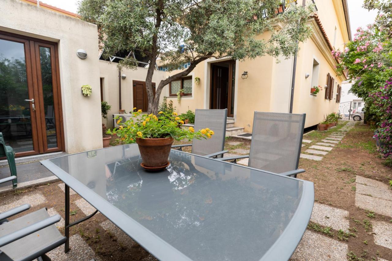 Theo'S Rooms Olbia Exterior photo